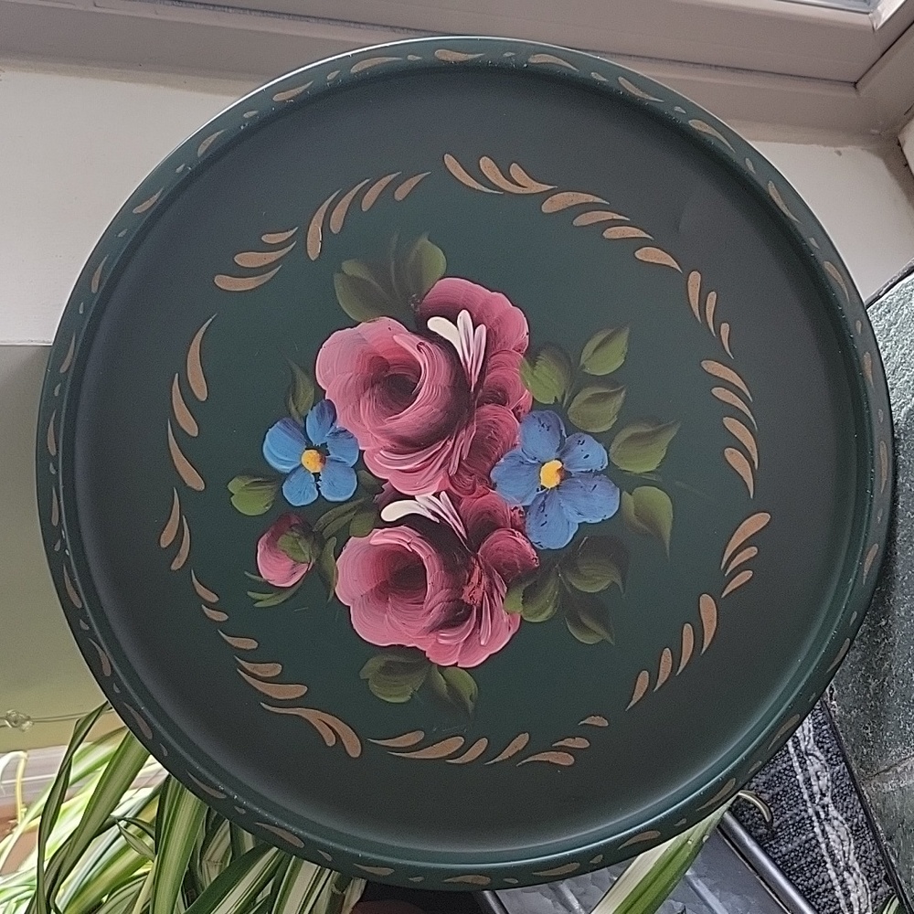 Vintage Nashco Product New York Hand Painted 11" Metal Tray.